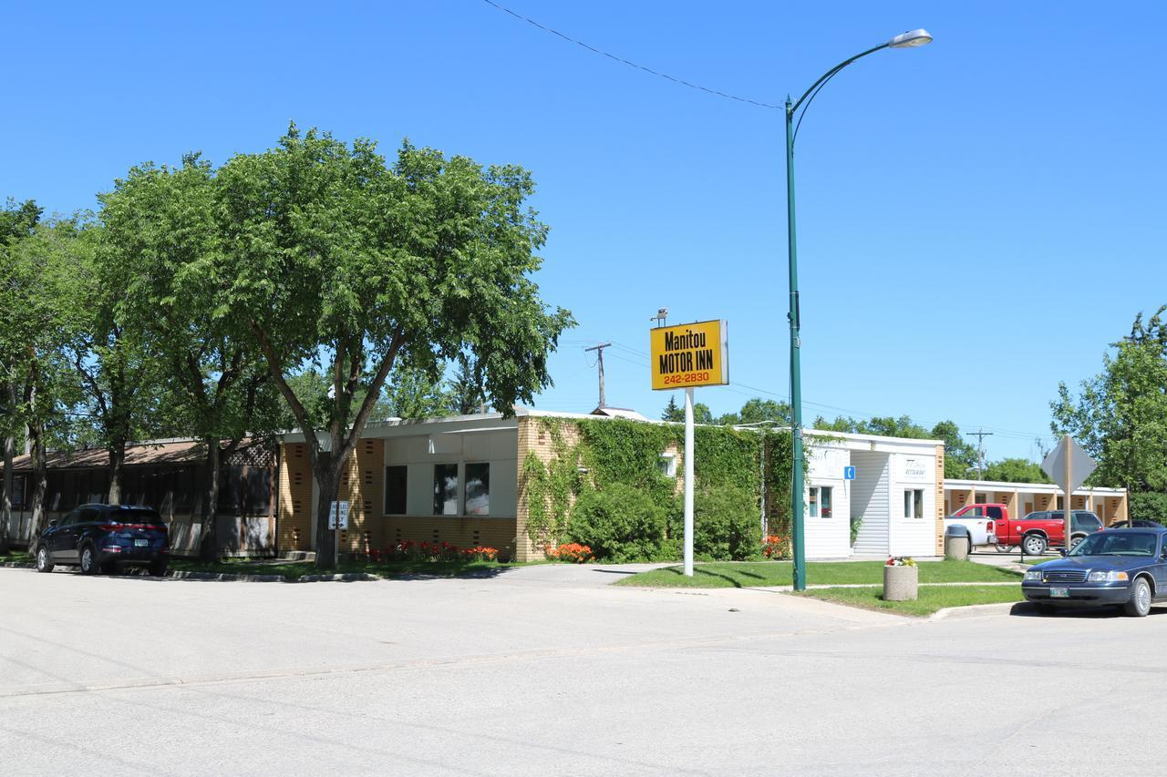 Manitou Motor Inn Extérieur photo